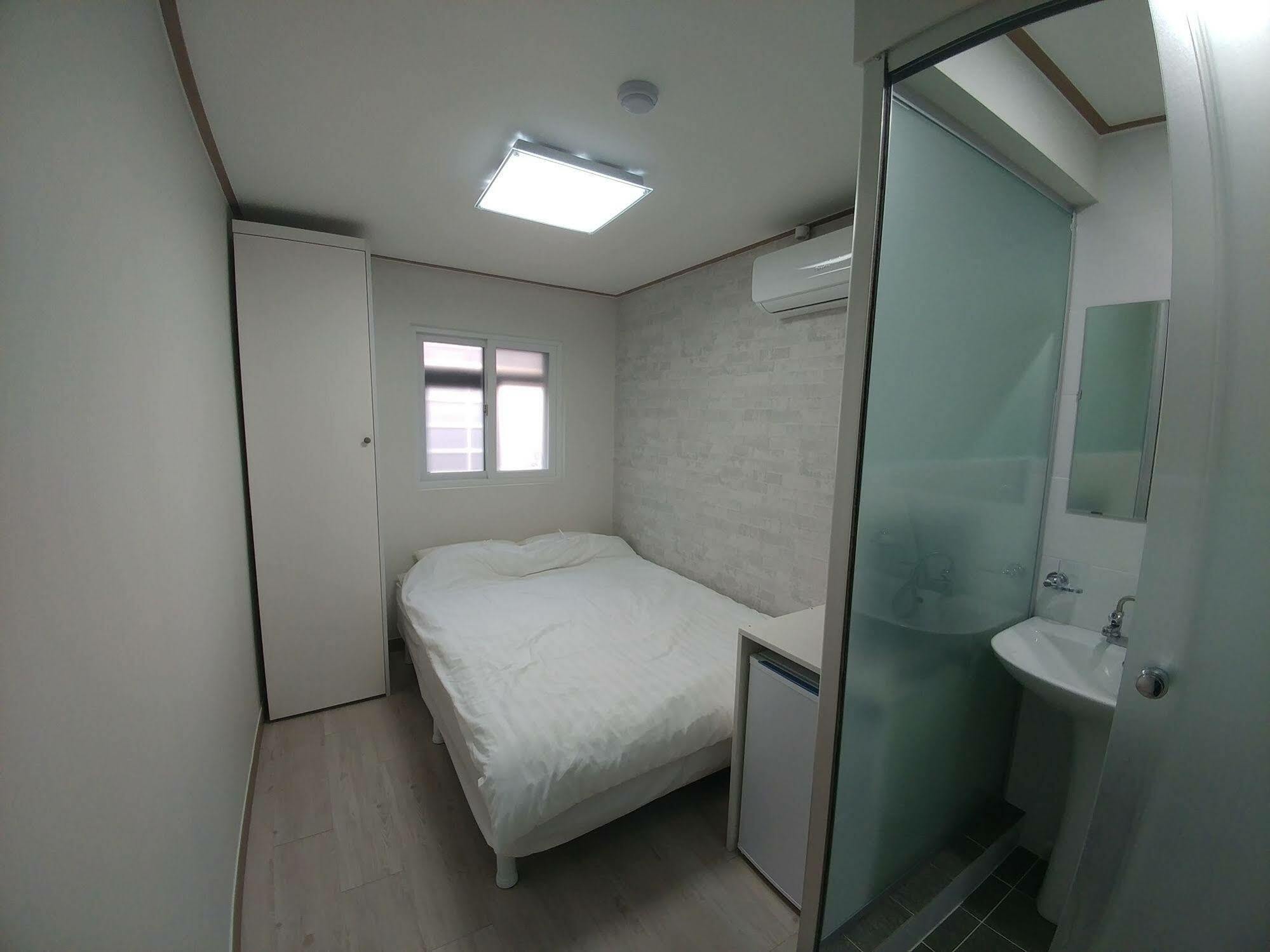 Don Quixote Stay Seoul Exterior foto
