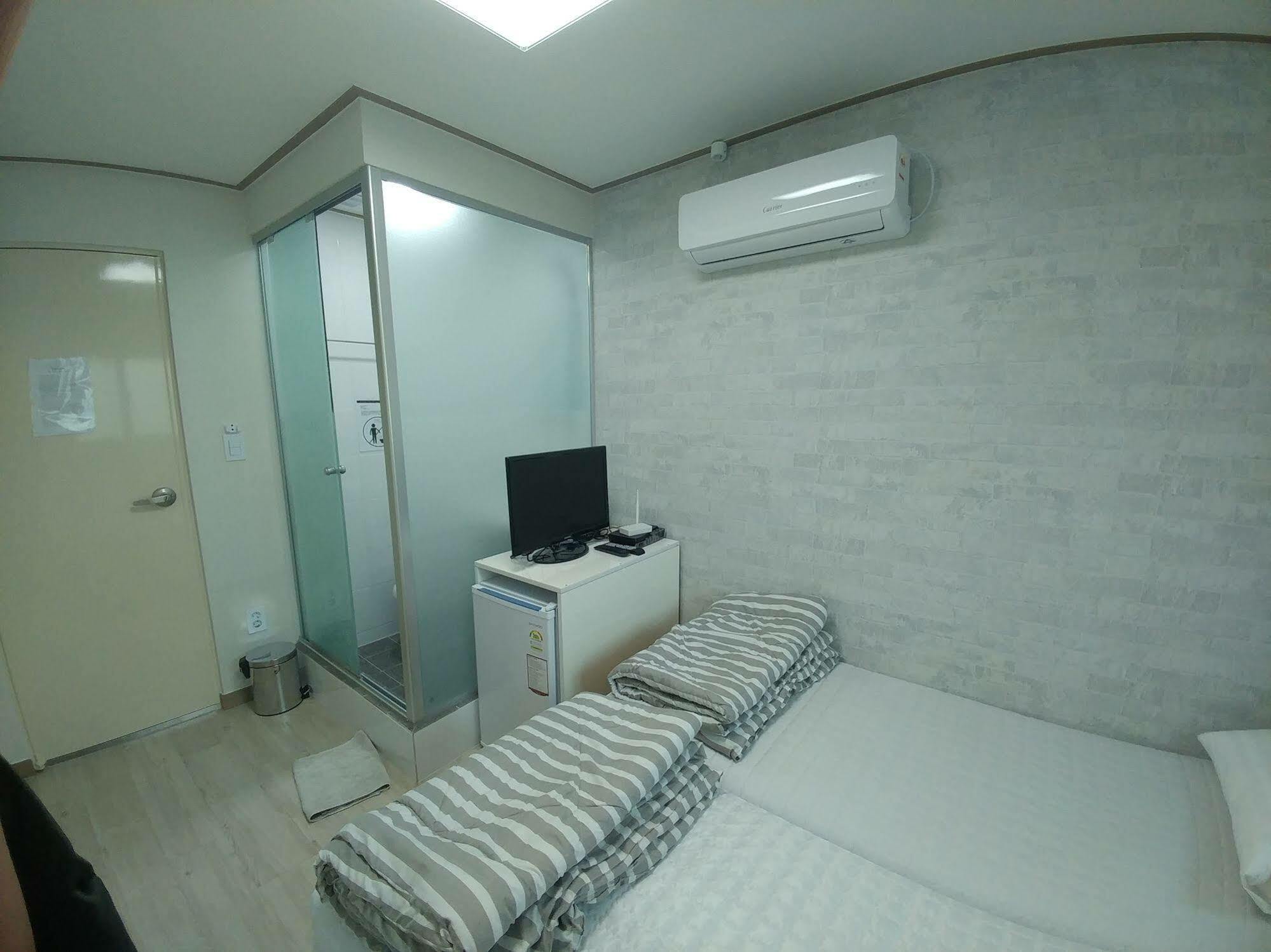 Don Quixote Stay Seoul Exterior foto